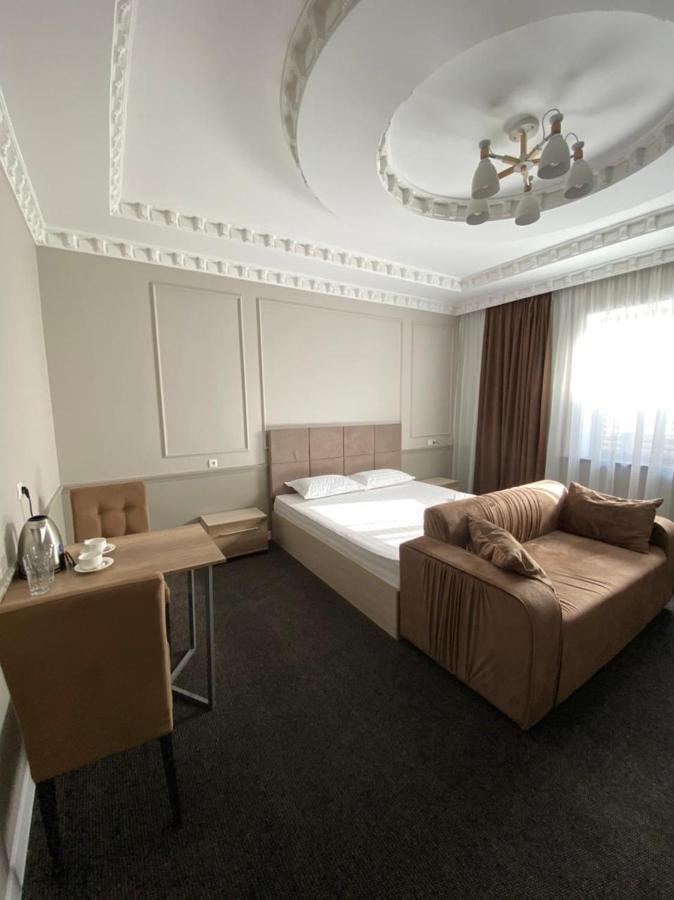 Sapphire Hotels Taraz Luaran gambar