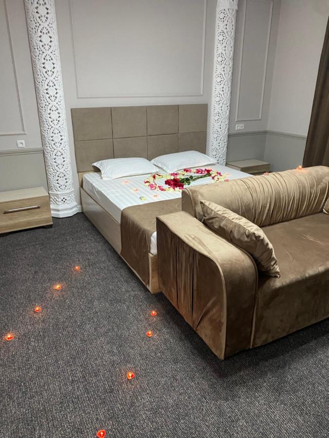Sapphire Hotels Taraz Luaran gambar