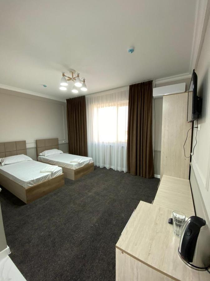 Sapphire Hotels Taraz Luaran gambar